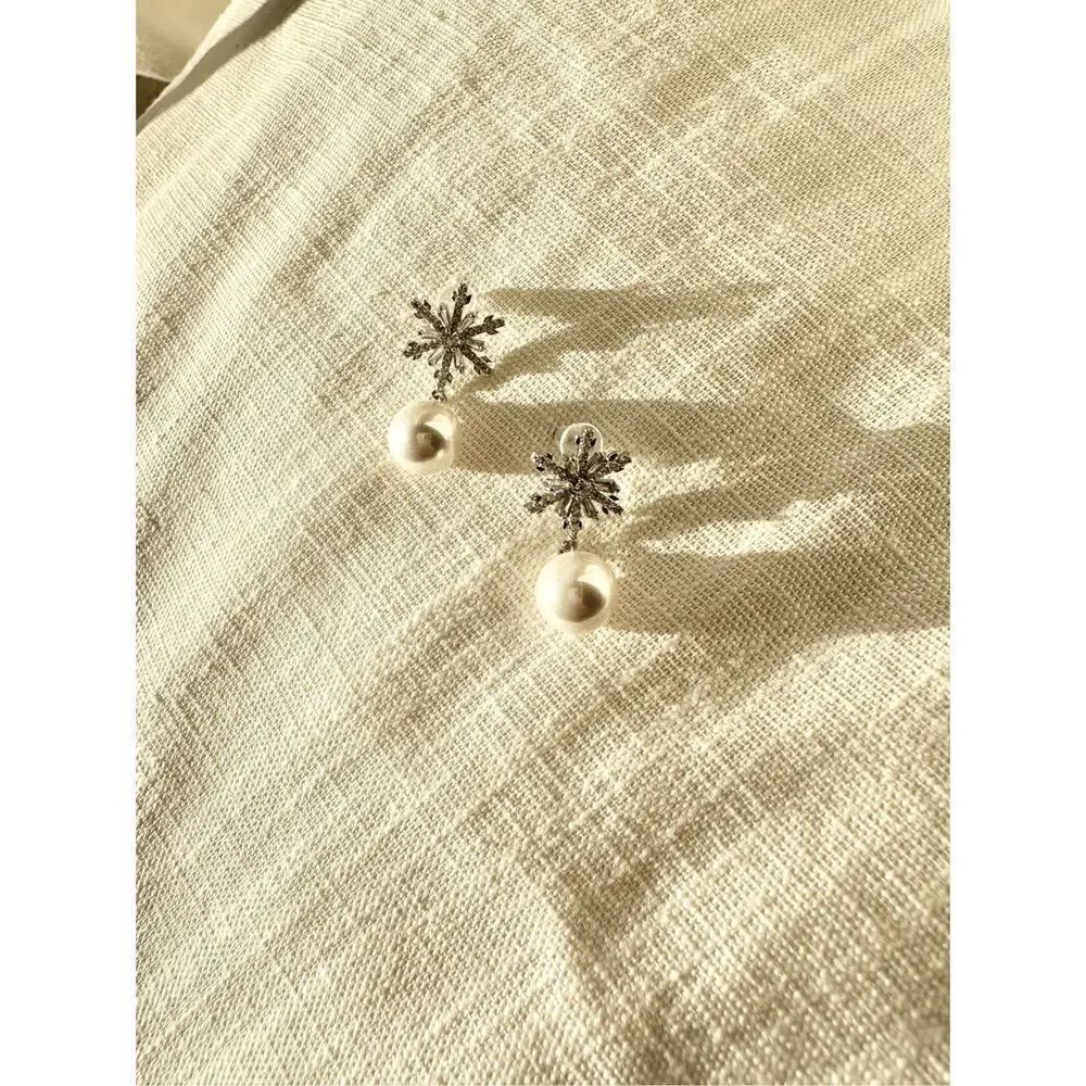 Snowflake pearl drop cubic zirconia dainty earrings